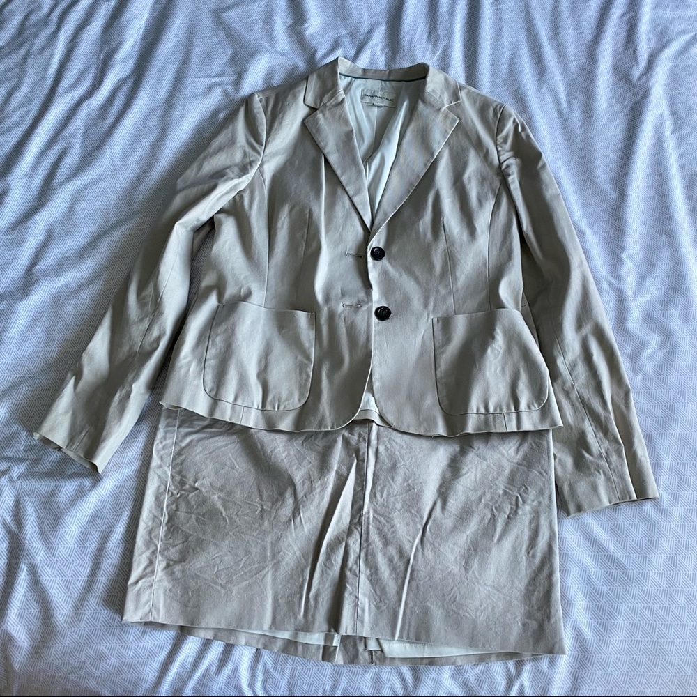 Banana Republic size 12 khaki suit EUC
